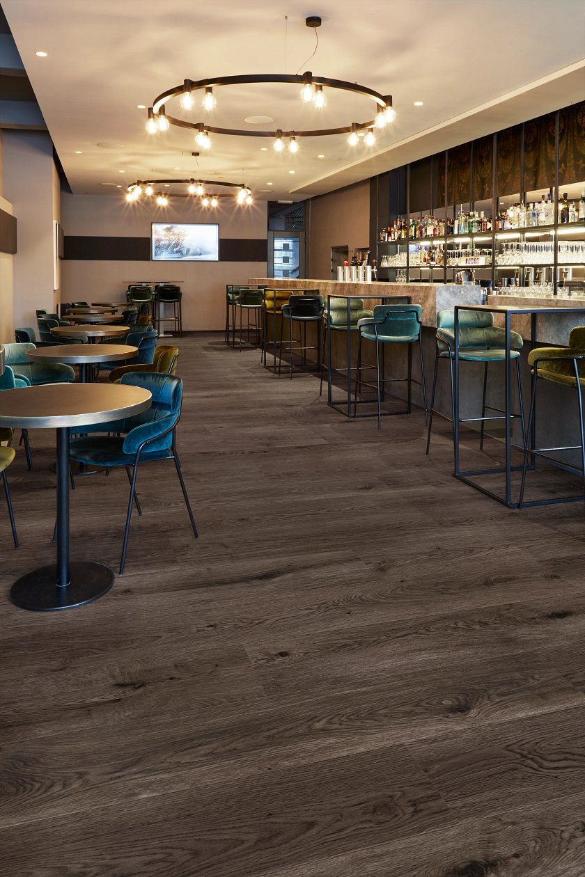 COREtec <br>Munster Oak - Image 3
